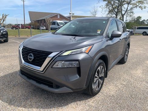 Used 2023 Nissan Rogue SV image 4