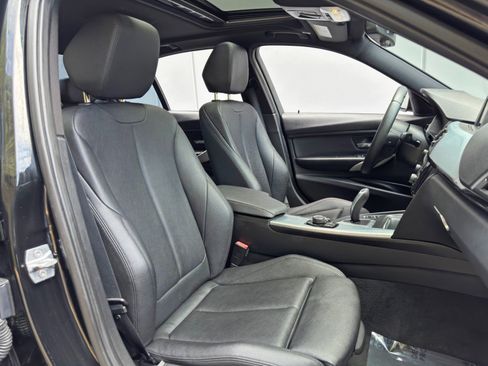 Used 2017 BMW 320i xDrive Sedan image 34
