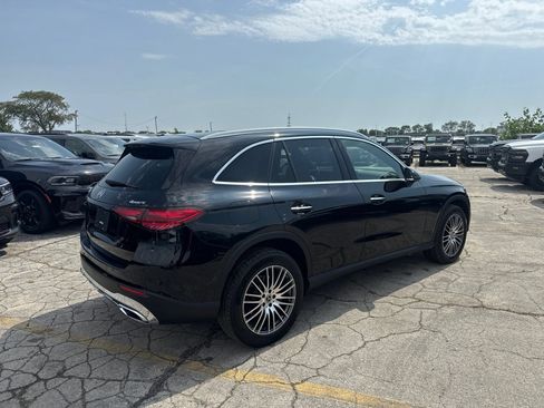 Used 2024 Mercedes-Benz GLC 300 4MATIC image 5