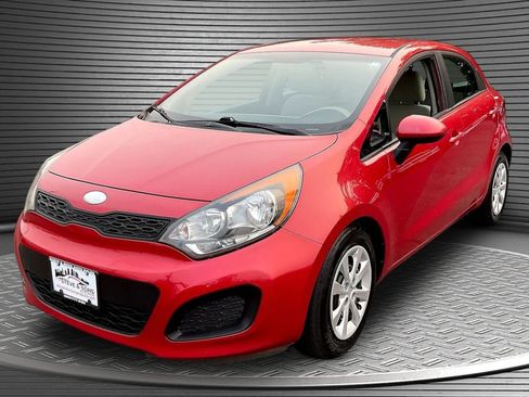Used 2013 Kia Rio LX FWD image 3