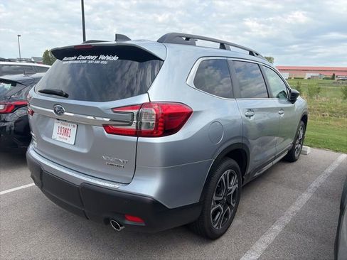 Used 2026 Subaru Ascent Limited AWD/4WD image 3