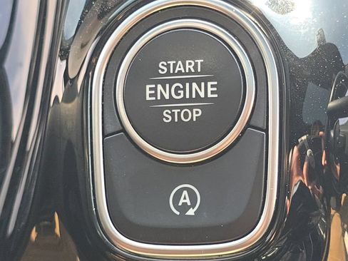Certified 2023 Mercedes-Benz GLA 250 4MATIC image 38