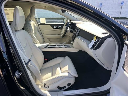 New 2026 Volvo V60 B5 Cross Country Ultra w/ Climate Package image 22