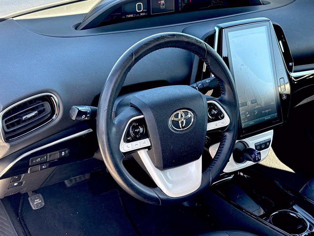 Used 2018 Toyota Prius Prime Premium w/ Preferred Accessory Package FWD image 8