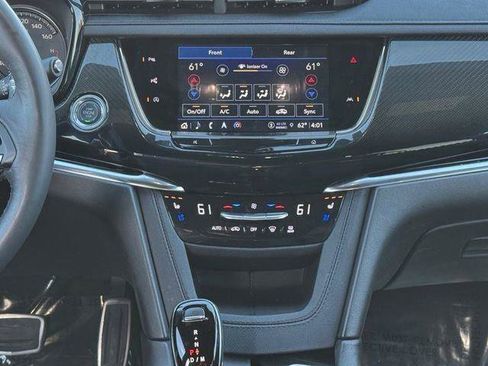 Used 2023 Cadillac XT6 Sport w/ Technology Package image 12