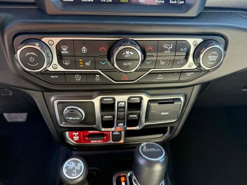 Used 2021 Jeep Gladiator Mojave image 24