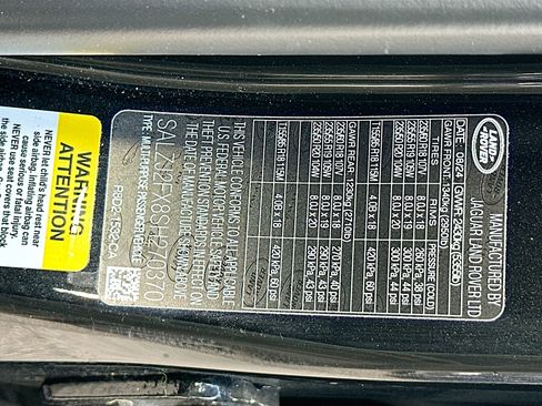 Used 2025 Land Rover Range Rover Evoque S image 12