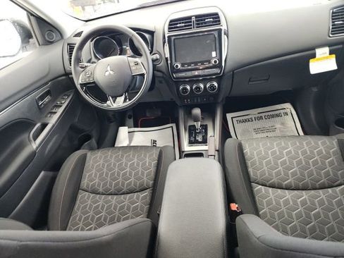 Used 2023 Mitsubishi Outlander Sport LE image 13