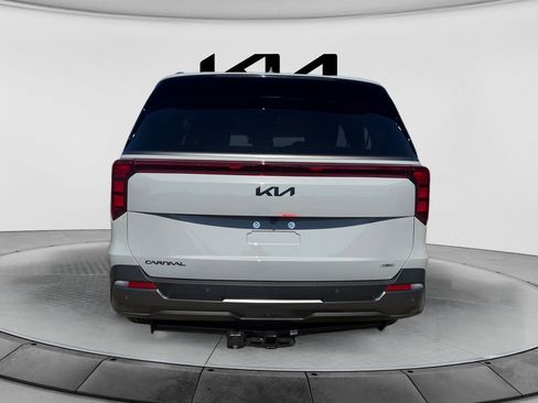 New 2026 Kia Carnival SX FWD image 4