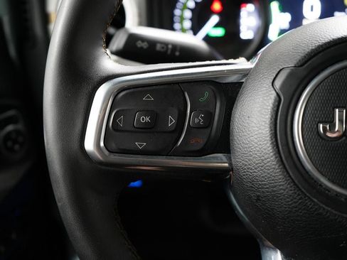 Used 2024 Jeep Wrangler Unlimited Sahara AWD/4WD image 25
