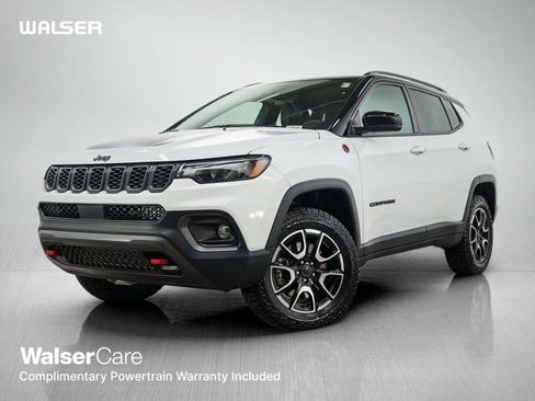 Used 2025 Jeep Compass Trailhawk AWD/4WD image 1