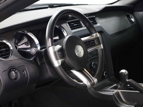 Used 2014 Ford Mustang Coupe RWD image 4