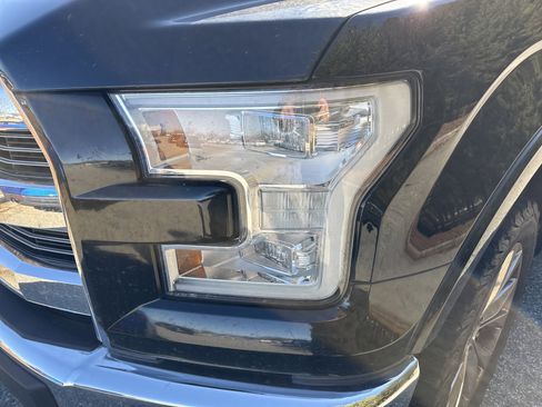 Used 2017 Ford F150 Lariat w/ Equipment Group 502A Luxury image 6