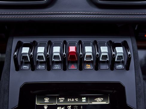 Used 2024 Lamborghini Huracan Tecnica image 74