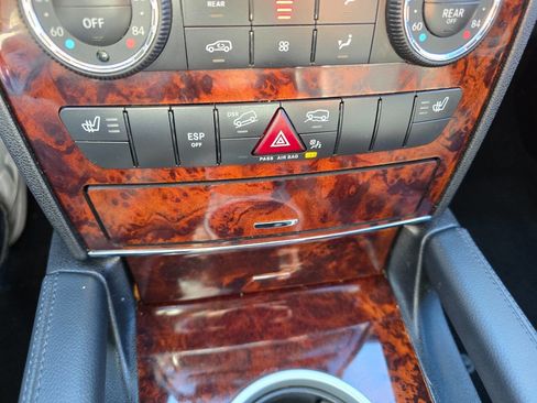 Used 2010 Mercedes-Benz ML 350 4MATIC w/ Premium 1 Pkg image 19