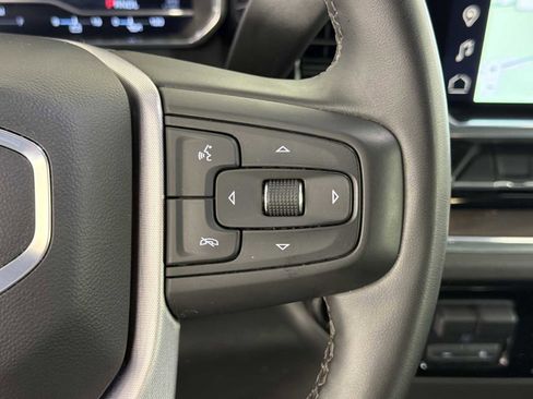 Used 2025 GMC Sierra 1500 SLT AWD/4WD image 24