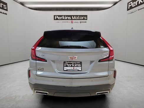 Used 2024 Cadillac XT4 Premium Luxury image 4