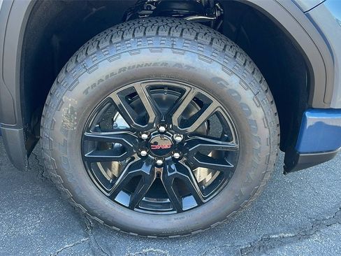 New 2026 GMC Sierra 1500 Elevation image 9