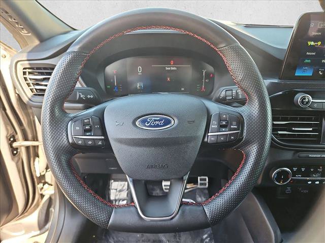 Used 2023 Ford Escape ST-Line AWD/4WD image 14