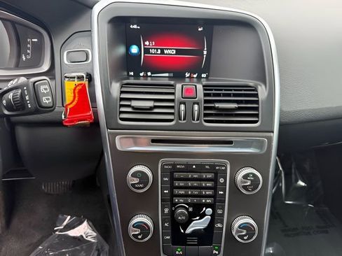 Used 2015 Volvo XC60 T6 image 16