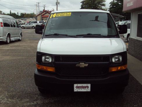 Used 2014 Chevrolet Express 1500 AWD image 3