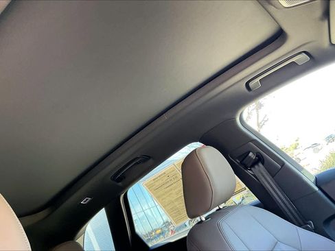 Used 2025 Audi Q5 Premium w/ Convenience Package image 13