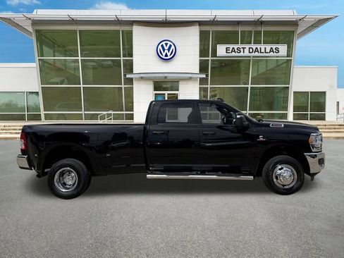 Used 2024 RAM 3500 Tradesman w/ Chrome Appearance Group AWD/4WD image 2