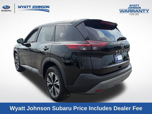 Used 2023 Nissan Rogue SV FWD image 5