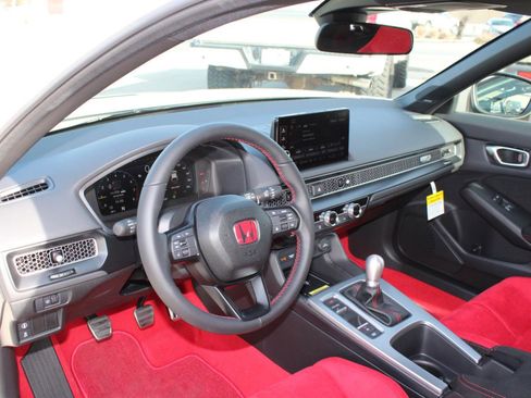 Used 2025 Honda Civic Type R image 11