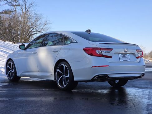 Used 2022 Honda Accord Sport image 4