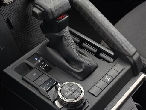 Certified 2025 Toyota 4Runner TRD Off-Road image 23