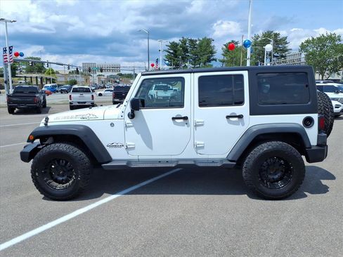 Used 2017 Jeep Wrangler Unlimited Sport w/ Quick Order Package 24S AWD/4WD image 2