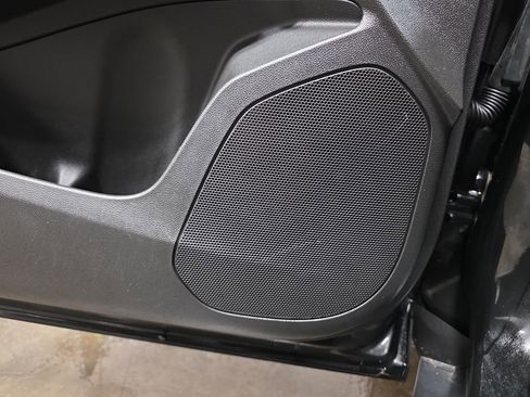 Used 2024 Chevrolet Trax LT w/ Driver Confidence Package image 28