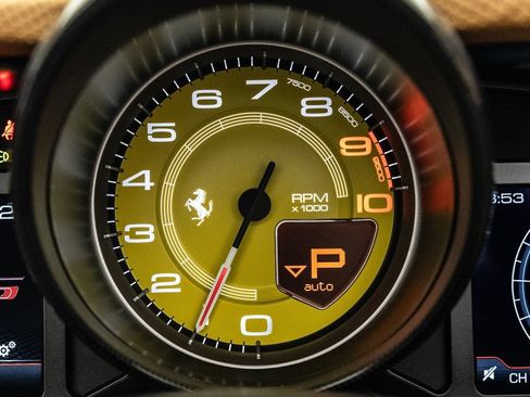 Used 2021 Ferrari 812 GTS RWD image 31