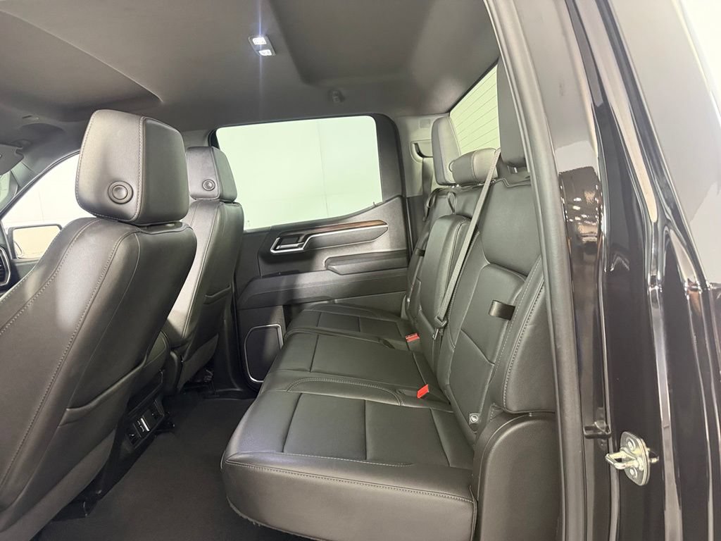 Used 2025 GMC Sierra 1500 SLT AWD/4WD image 22
