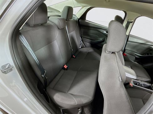 Used 2017 Ford Focus SE w/ Cold Weather Package image 29
