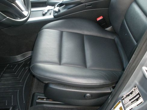 Used 2015 Mercedes-Benz GLK 350 4MATIC image 27