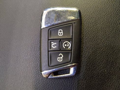Used 2023 Volkswagen Atlas SE w/ Black Wheel Package FWD image 32