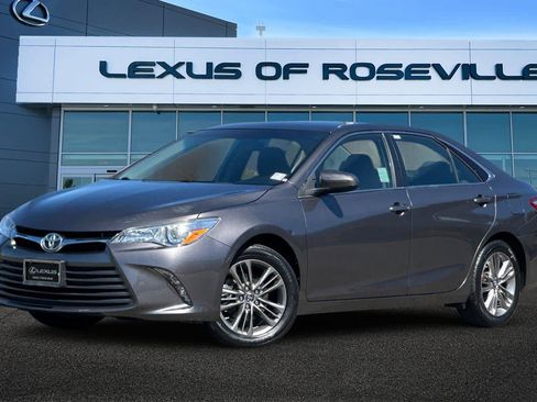 Used 2016 Toyota Camry LE FWD image 1