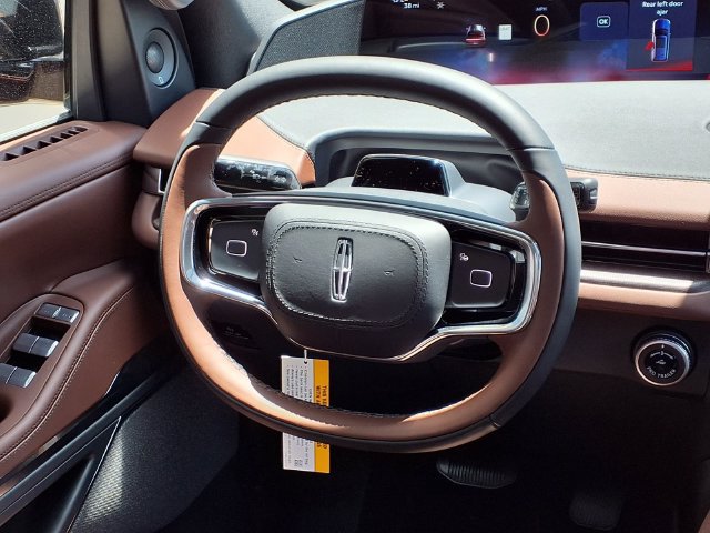 New 2027 Lincoln Navigator Reserve RWD image 11
