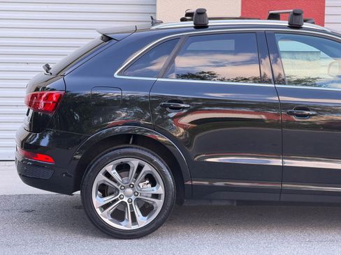 Used 2017 Audi Q3 2.0T Prestige w/ Prestige Package AWD/4WD image 16