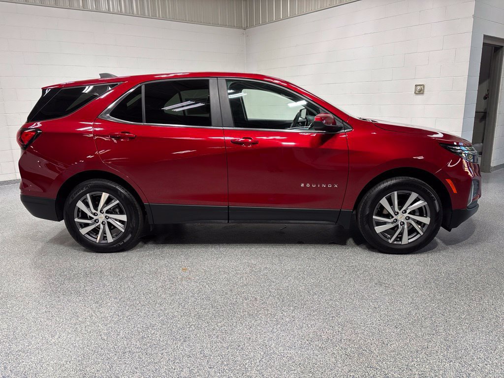 Used 2024 Chevrolet Equinox LT w/ LPO, Floor Liner Package AWD/4WD image 8