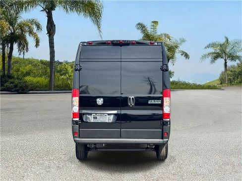 New 2026 RAM ProMaster 2500 w/ Quick Order Package 22G SLT image 5