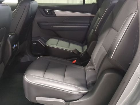 Used 2025 Buick Enclave Preferred image 31