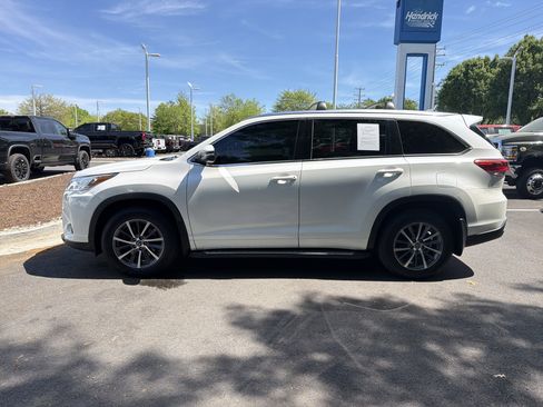 Used 2018 Toyota Highlander XLE image 7