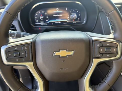 Used 2024 Chevrolet Suburban LT image 21