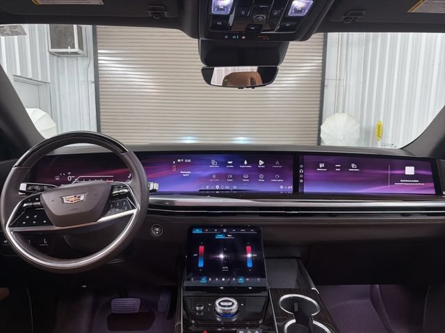 Certified 2026 Cadillac Escalade Luxury w/ LPO, Floor Liner Package RWD image 38