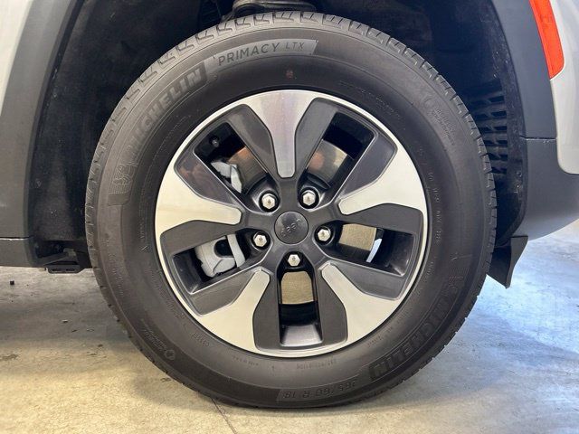Used 2023 Jeep Grand Cherokee 4WD 4xe image 11
