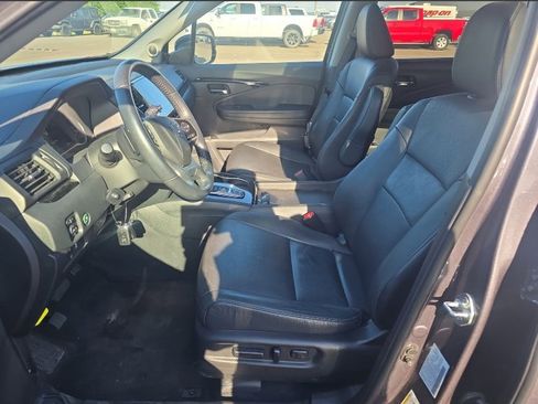 Used 2022 Honda Pilot Touring image 28