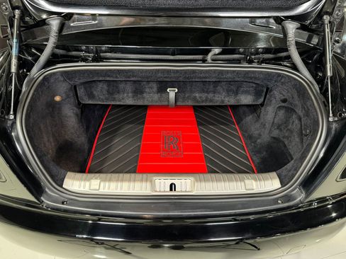 Used 2017 Rolls-Royce Dawn image 43